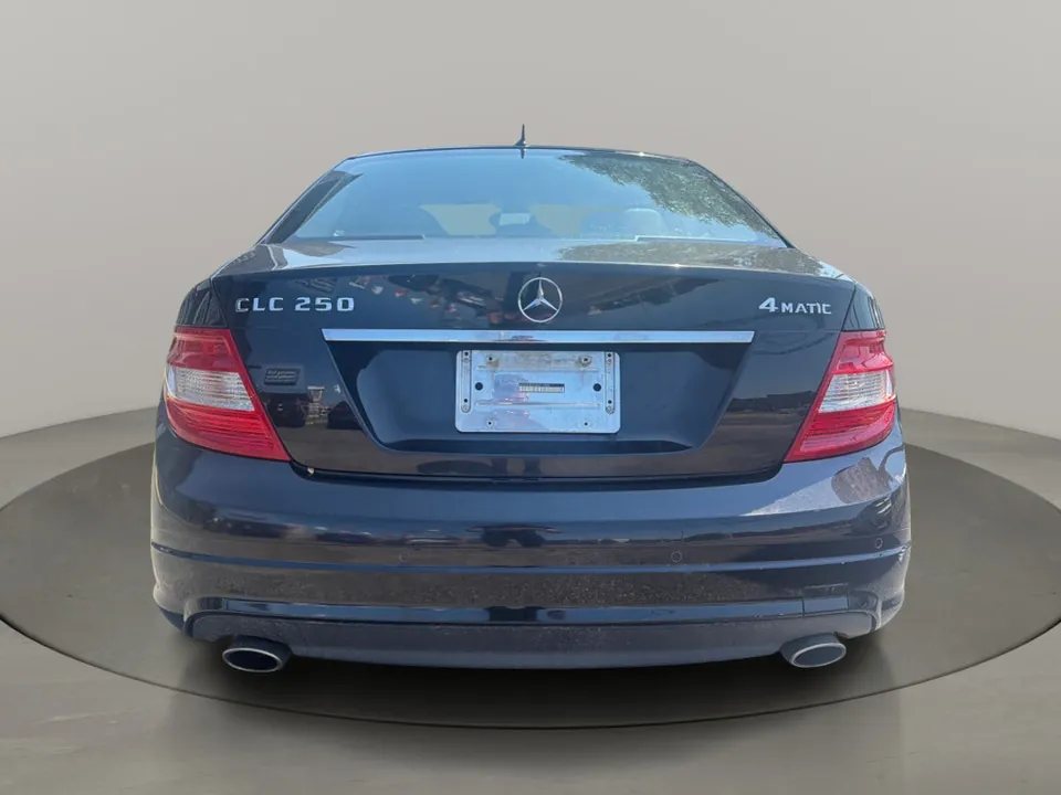 Mercedes-Benz C-Class 2011 photo 4