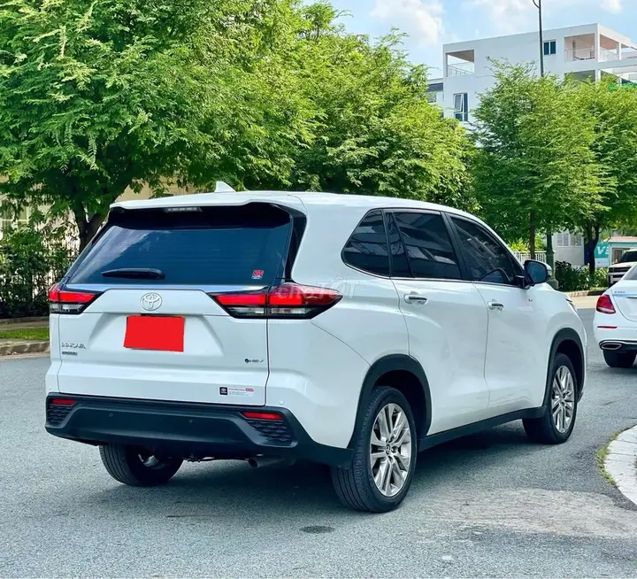 Toyota Innova Cross photo 5
