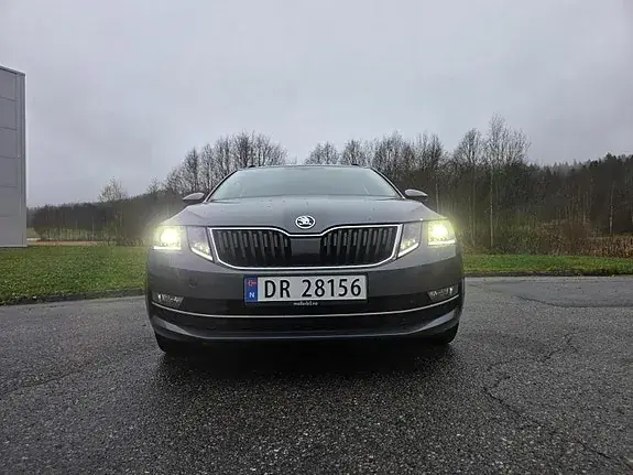 Skoda Octavia 2018 photo 2