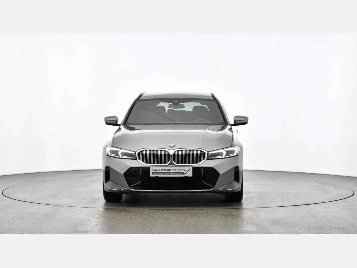 BMW 3 Series 2025 photo 2