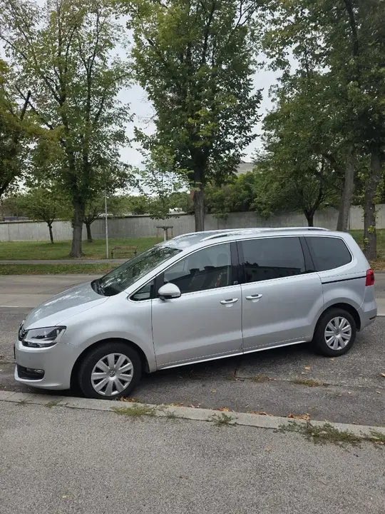 Volkswagen Sharan 2011 photo 3