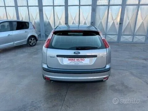 Ford Focus 2006 photo 3