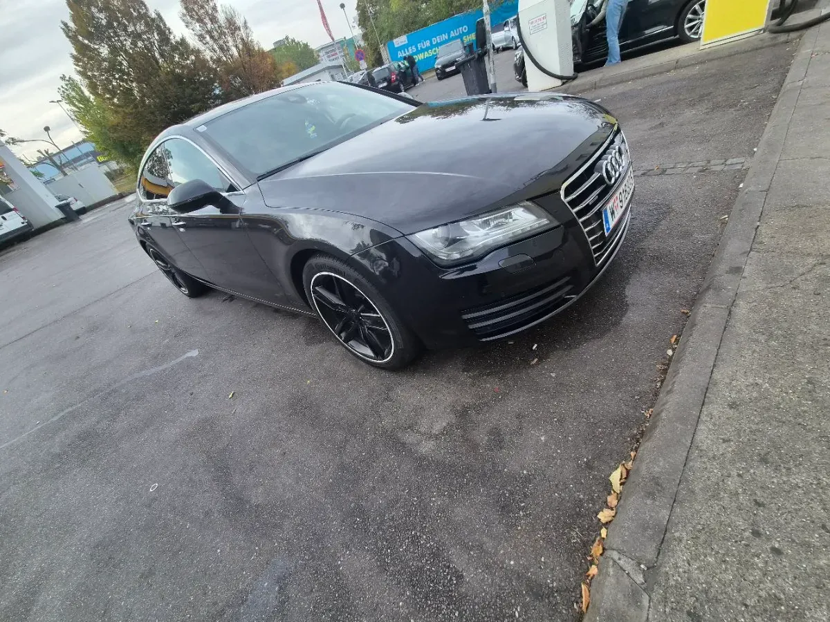 Audi A7 2011 photo 2