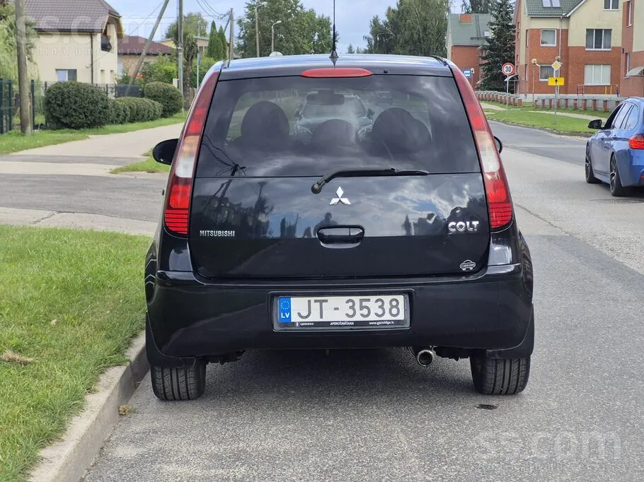 Mitsubishi Colt 2011 photo 5