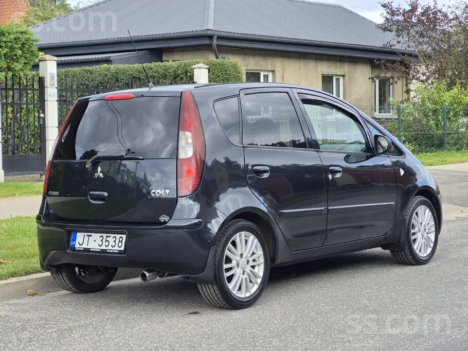 Mitsubishi Colt 2011 photo 4
