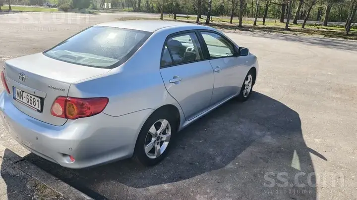 Toyota Corolla 2010 photo 5