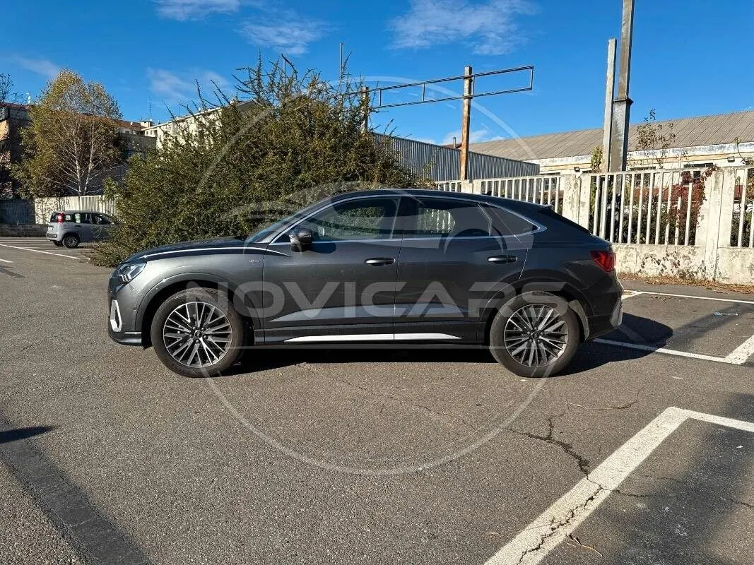 Audi Q3 2022 photo 5