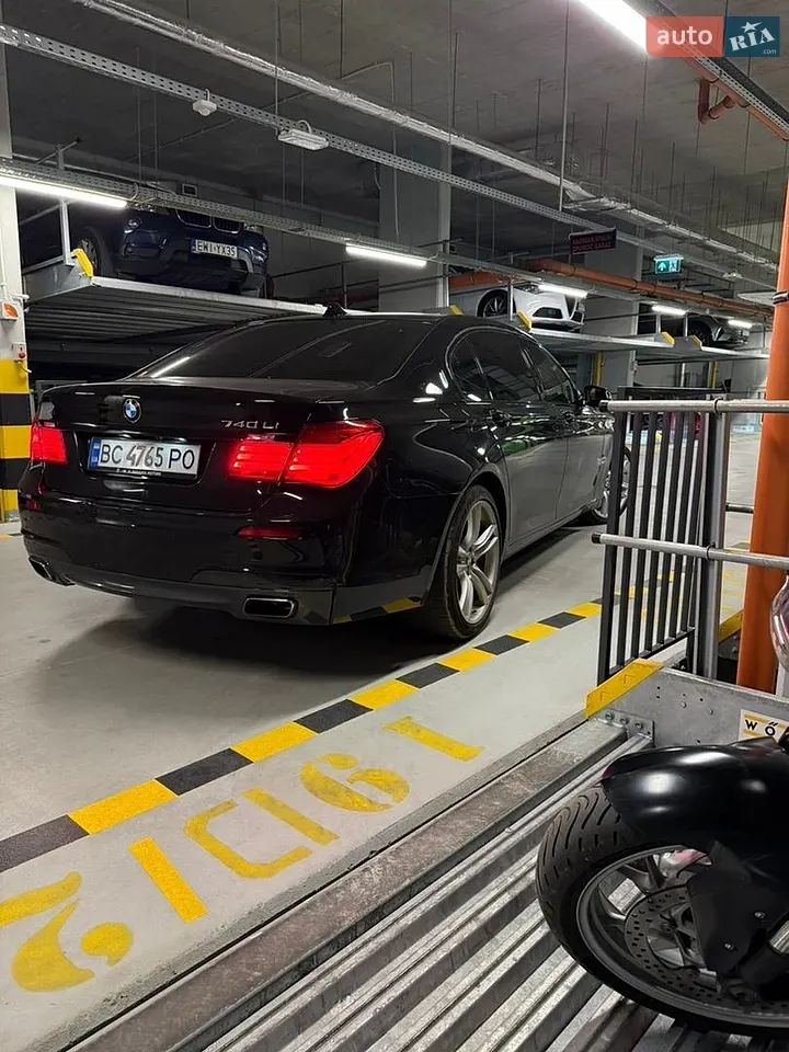 BMW 7 Series 2014 photo 2