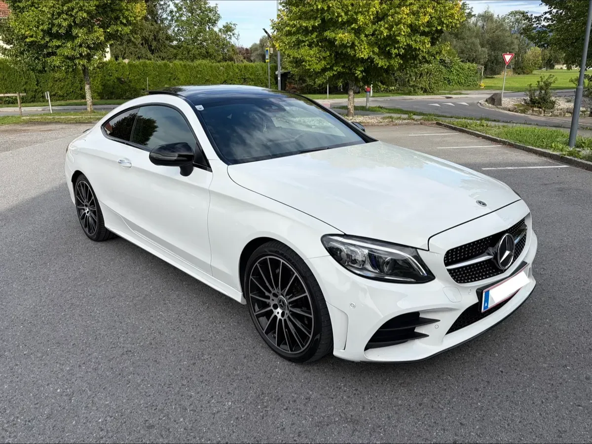 Mercedes-Benz C-Class 2019 photo 3