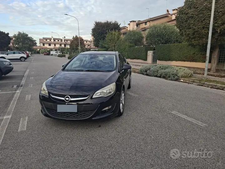 Opel Astra J