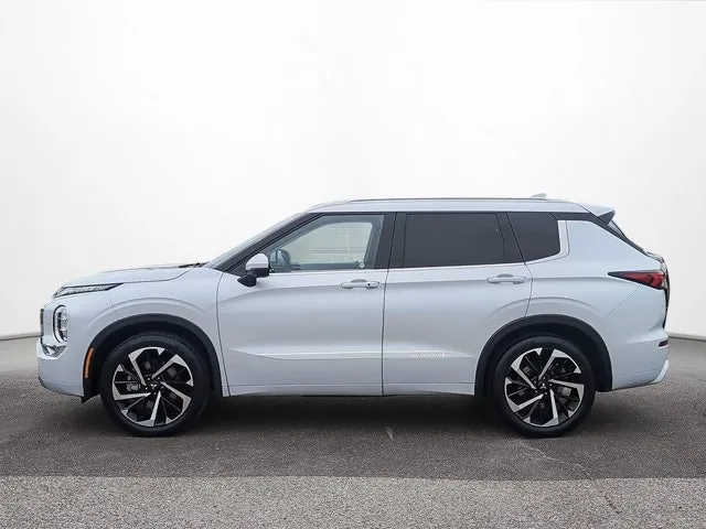 Mitsubishi Outlander 2024 photo 3