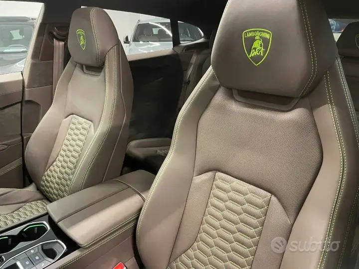 Lamborghini Urus 2024 photo 2