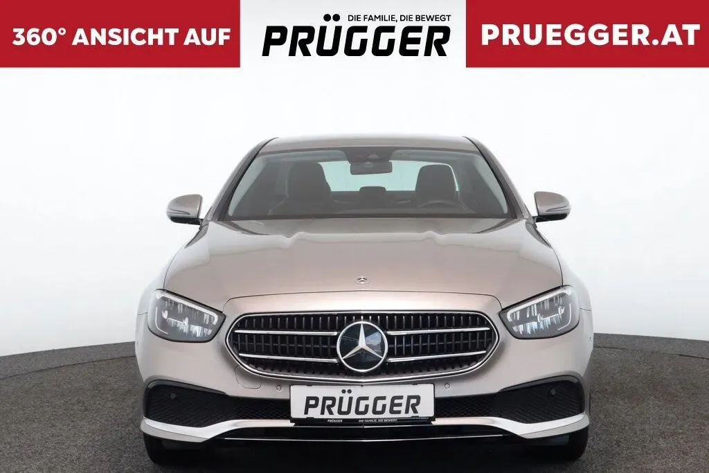 Mercedes-Benz E-Class 2022 photo 3