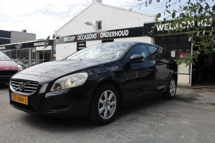 Volvo V60 2012 photo 2