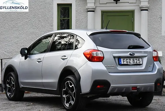 Subaru Xv 2014 photo 2