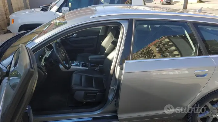Audi A6 2010 photo 4
