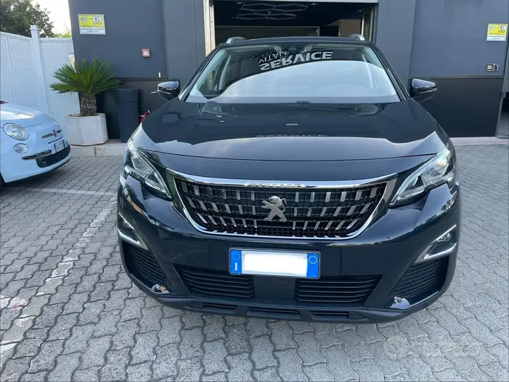 Peugeot 3008 2019 photo 2