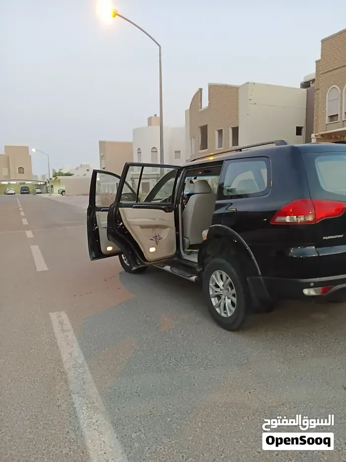 Mitsubishi Pajero Sport 2015 photo 4