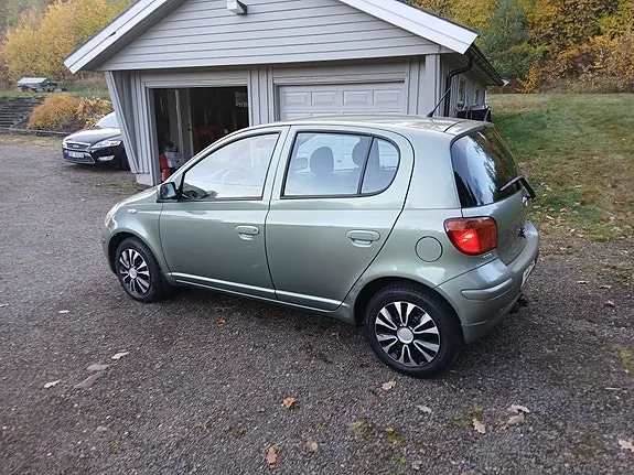 Toyota Yaris 2004 photo 4