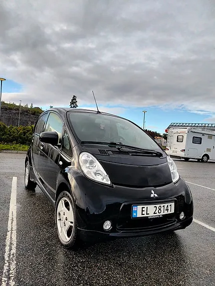 Mitsubishi I-Miev 2013 photo 3