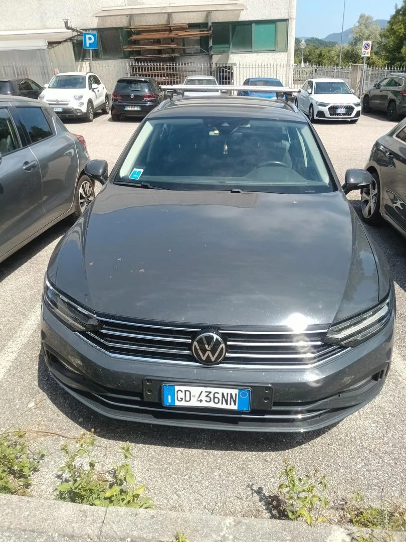 Volkswagen Passat 2021 photo 4