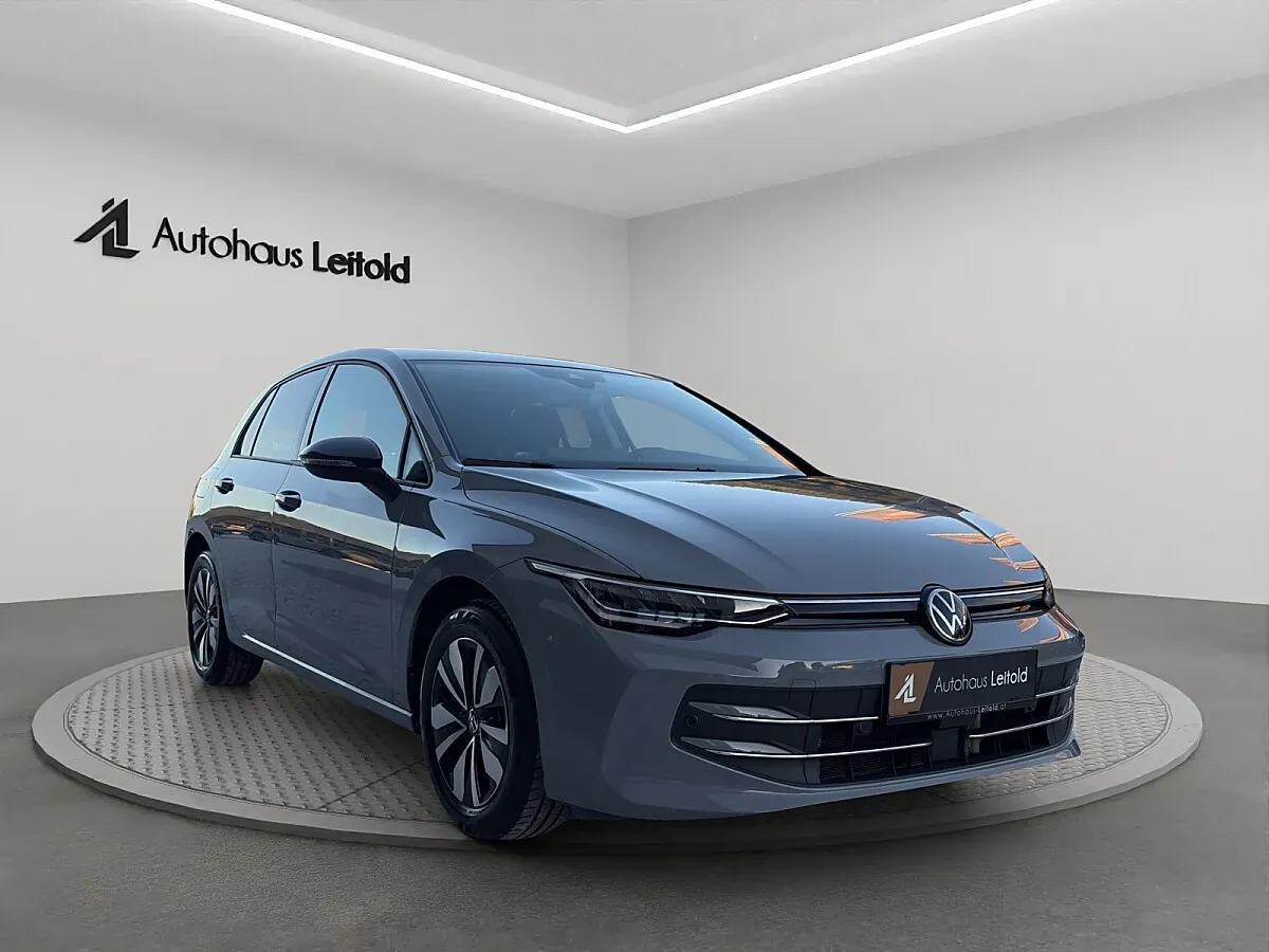 Volkswagen Golf 2025 photo 3