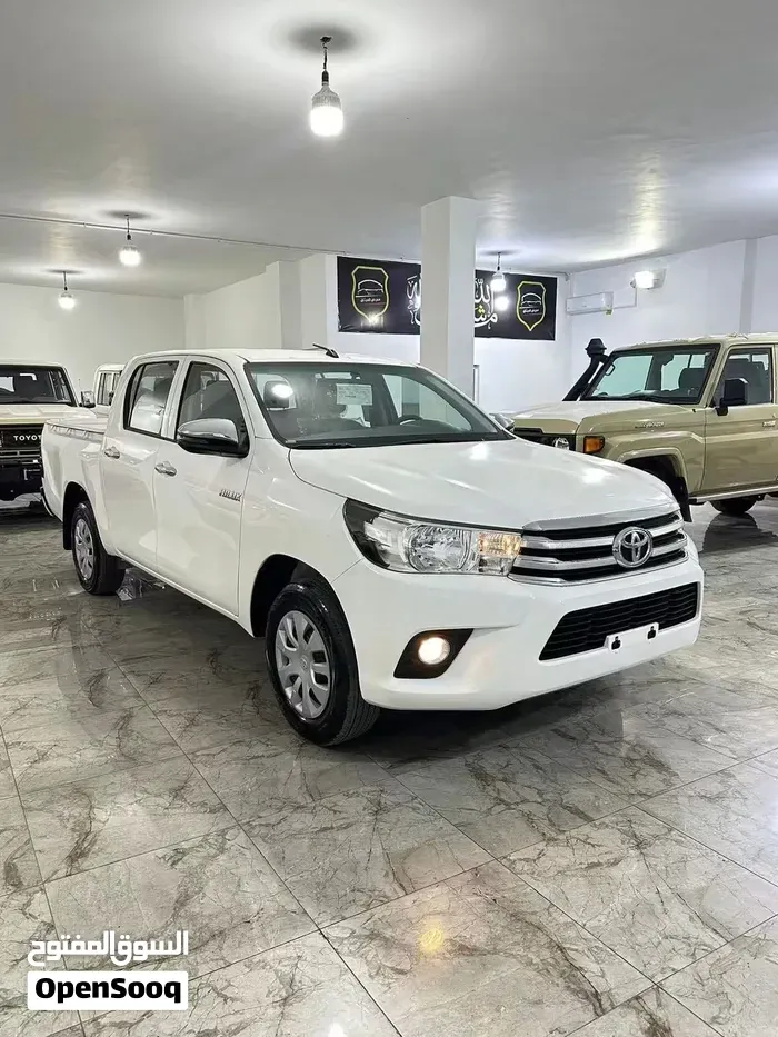 Toyota Hilux 2023 photo 5