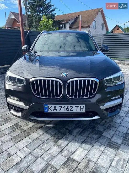 BMW X3 2019 photo 2