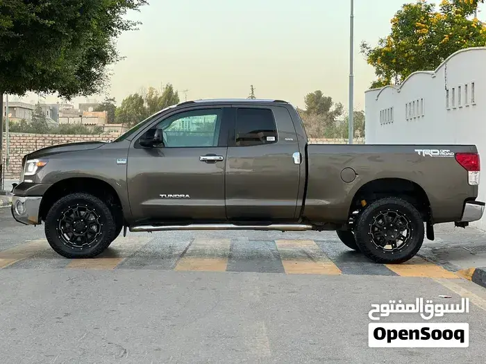 Toyota Tundra 2012 photo 3