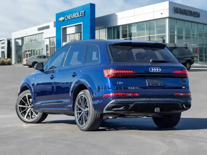Audi Q7 2023 photo 5