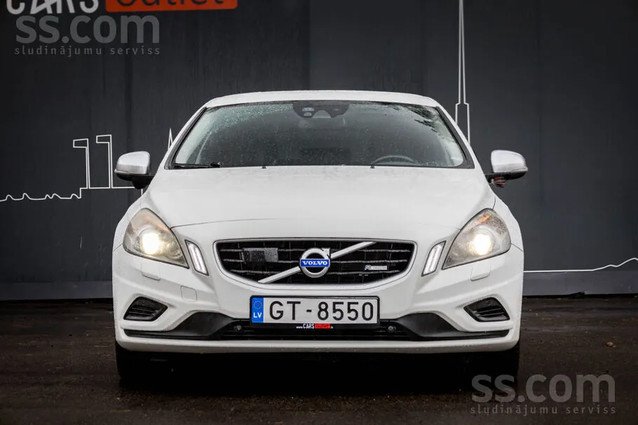 Volvo V60 2011 photo 2