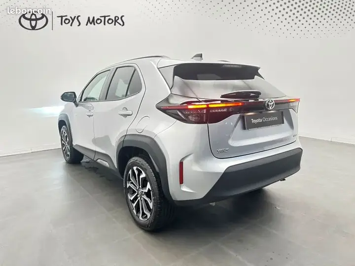 Toyota Yaris Cross 2025 photo 3