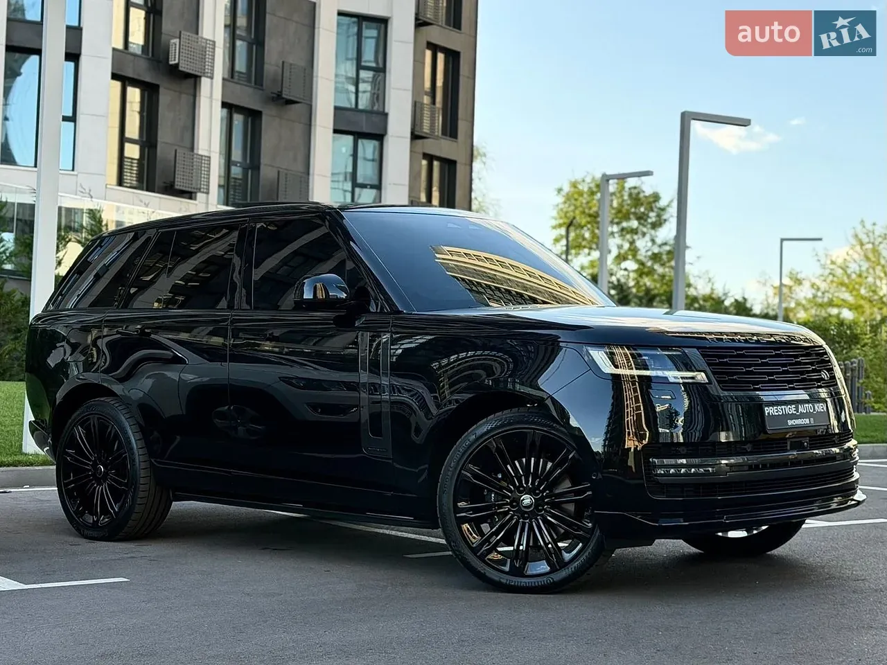 Land Rover Range Rover 2024 photo 3