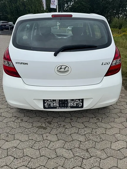 Hyundai I20 2011 photo 2