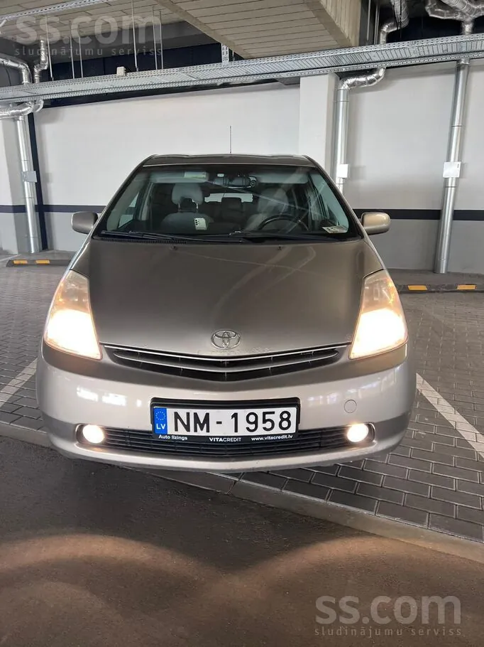 Toyota Prius 2005 photo 2