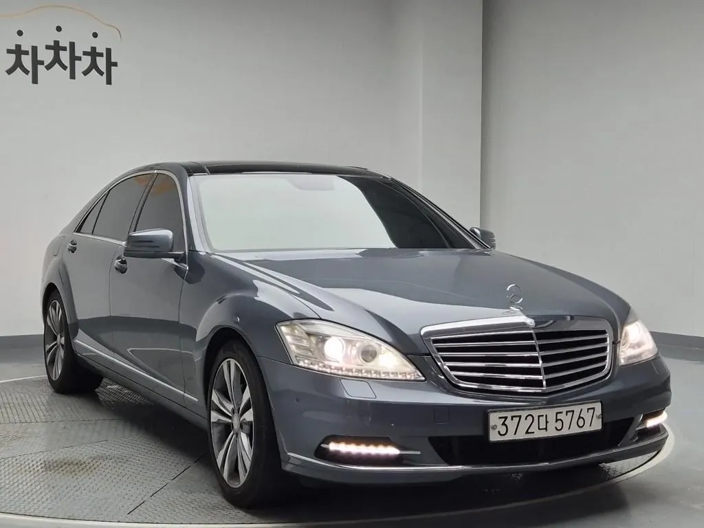 Mercedes-Benz S-Class 2010 photo 4