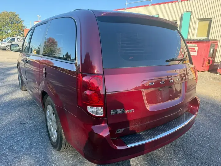 Dodge Grand Caravan 2015 photo 2