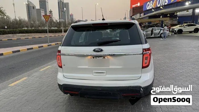 Ford Explorer 2012 photo 3