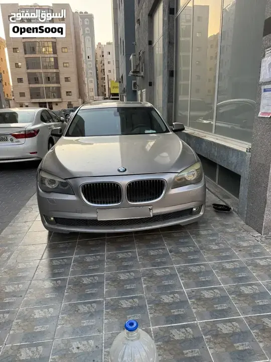 BMW 7 Series 2011 photo 4