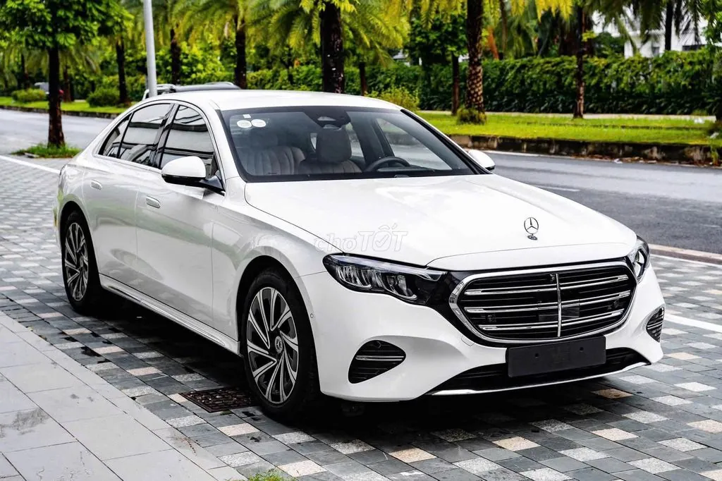 Mercedes-Benz E-Class