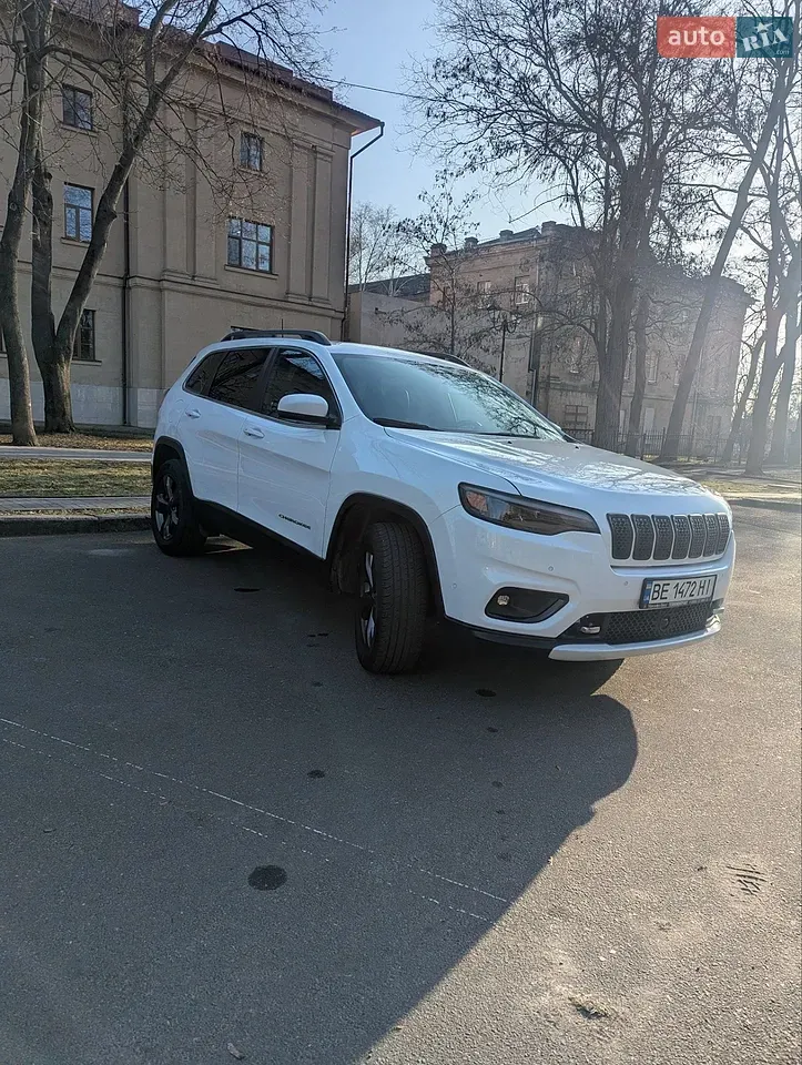 Jeep Cherokee 2021 photo 3