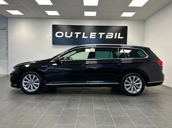 Volkswagen Passat 2021 photo 2