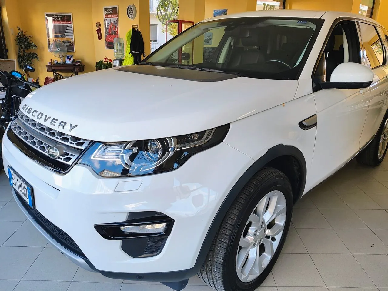 Land Rover Discovery Sport 2015 photo 2