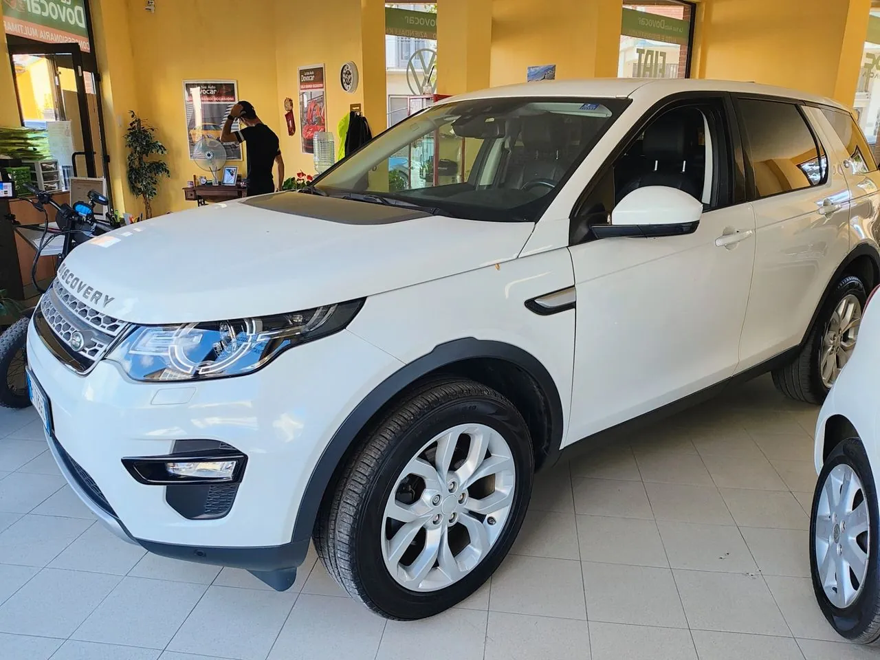 Land Rover Discovery Sport 2015 photo 3