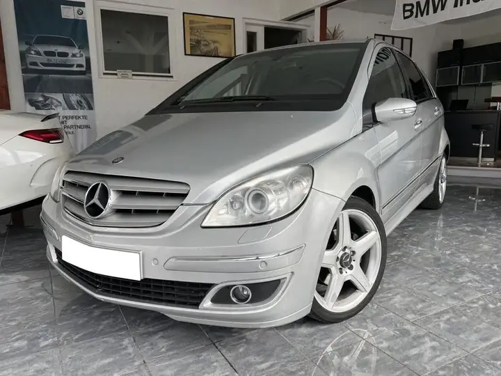 Mercedes-Benz B