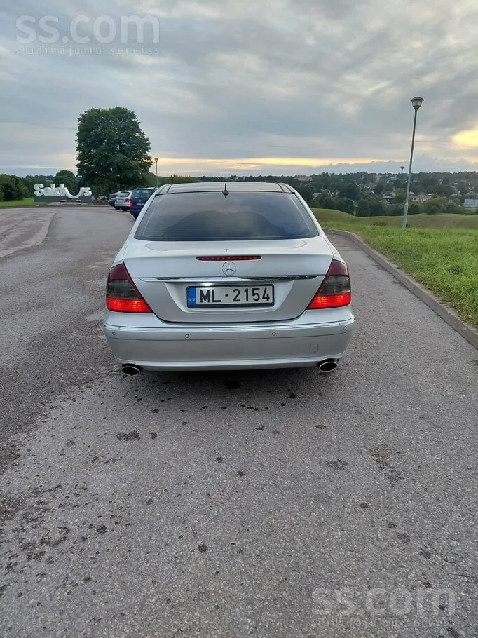 Mercedes-Benz E280 2007 photo 3