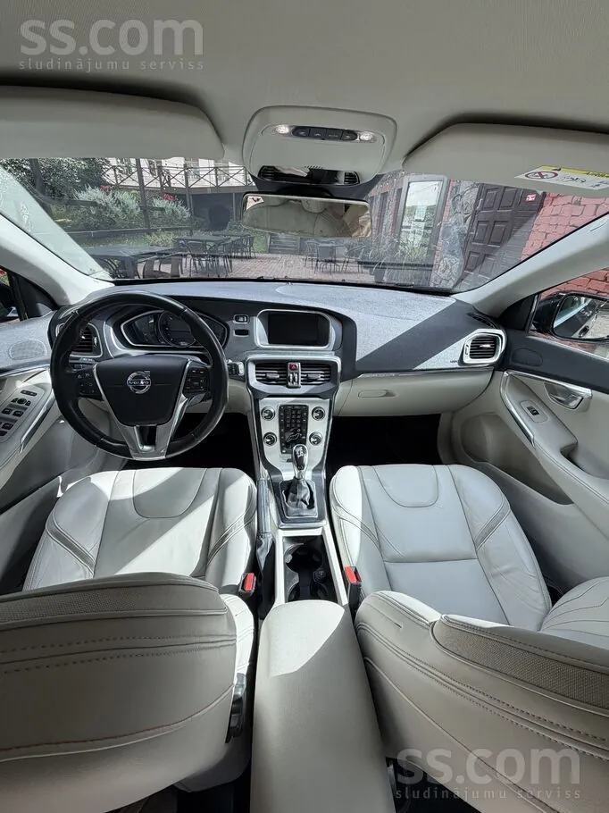 Volvo V40 2015 photo 5