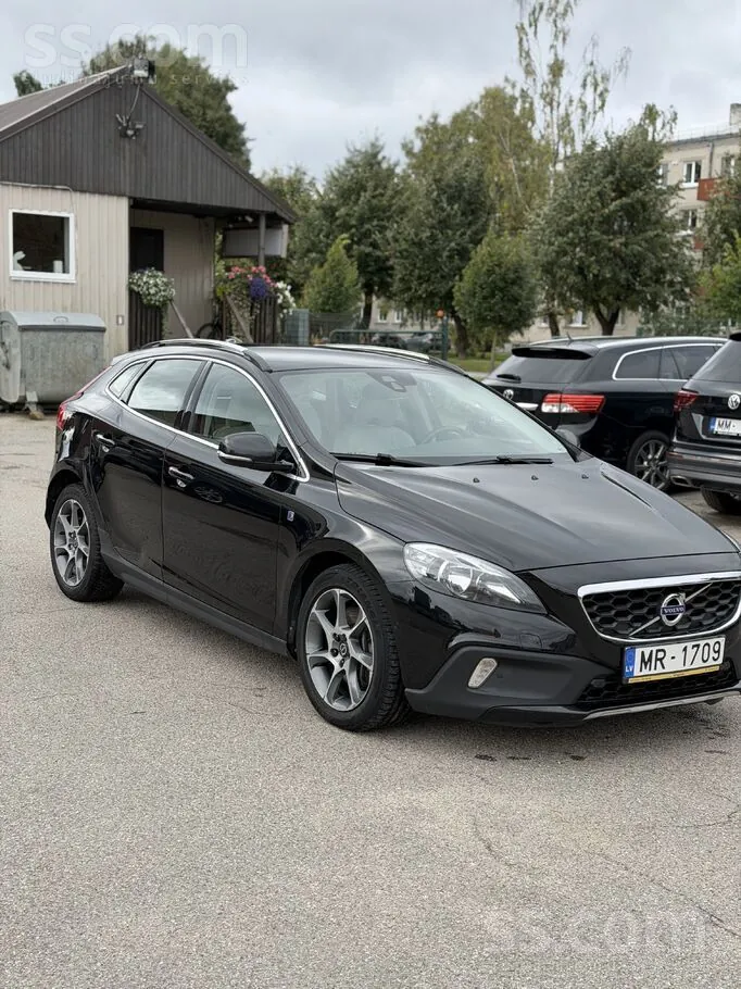 Volvo V40 2015 photo 2