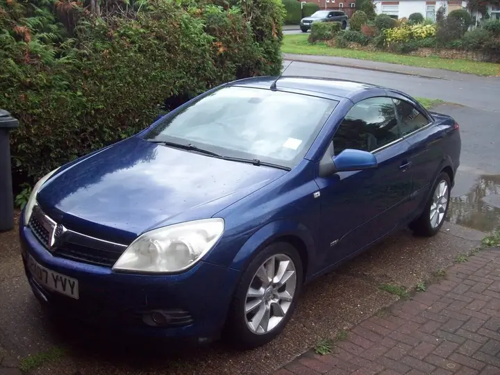 Vauxhall Astra 2007 photo 3