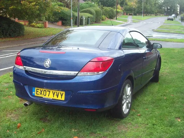 Vauxhall Astra 2007 photo 5